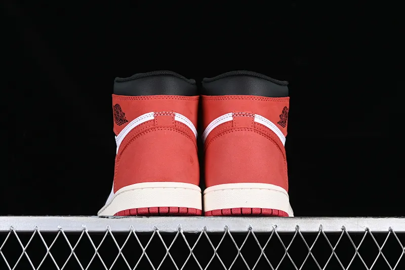 All Categories Air Jordan Jordan Series Basketball Shoes Air Jordan 1 High Air Jordan 1 Retro High OG Black and White Red Toe Six Crown Poker Basketball Shoes 555088-112